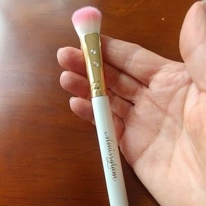 NWOT MISS GLAM SMALL CONTOUR MAKEUP BRUSH